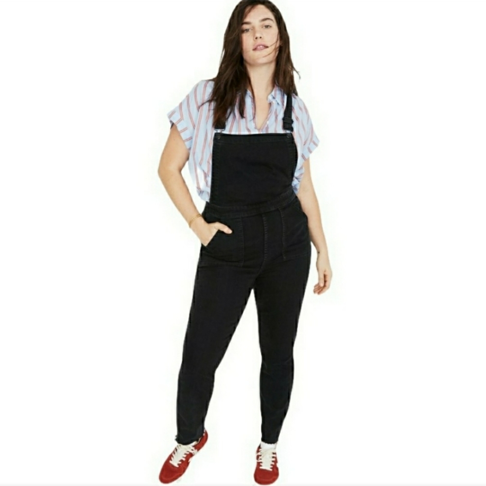 Madewell Petite Skinny Overalls in Lunar Wash